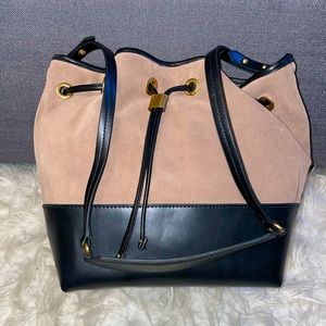 COPY - Contrasting split leather bucket bag